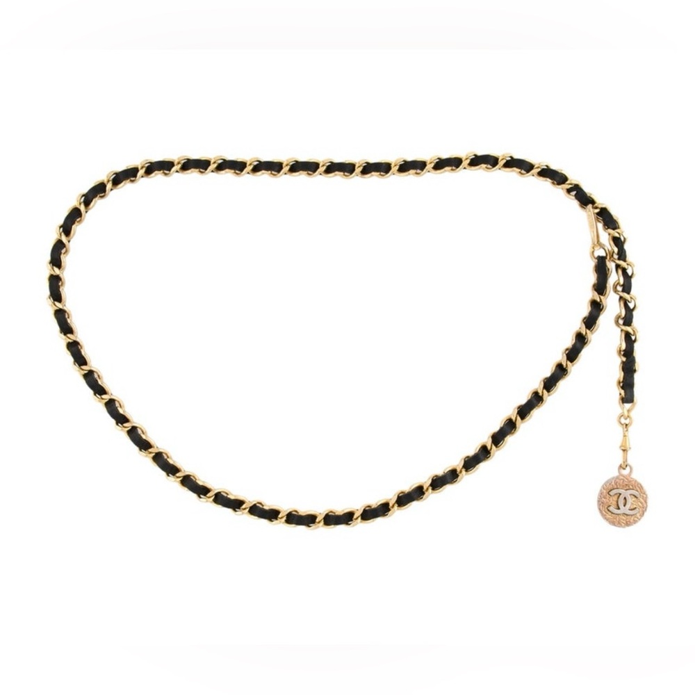 AUTH. VINTAGE CHANEL Gold and Black Chain Belt with Logo Coin